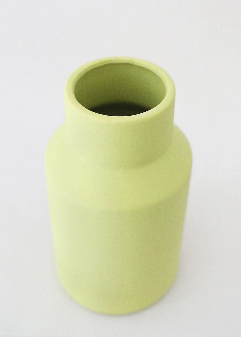 Afloral Everyday Matte Vase In Pistachio - 9"